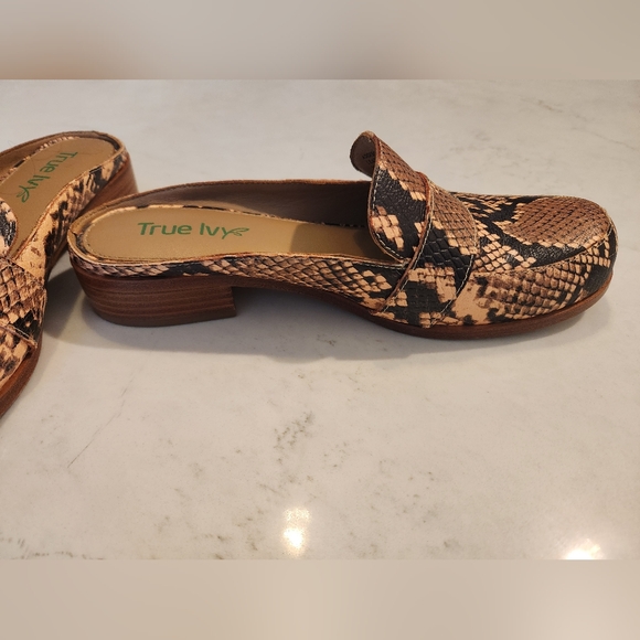 Faux snakeskin slip on shoes. - Picture 3 of 3
